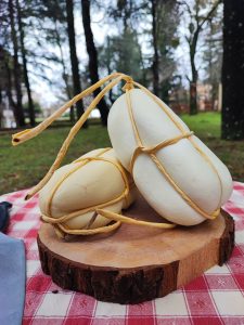 caciocavallo silano calabrese tutto latte